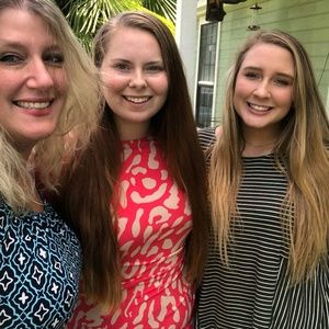 Meet your Posher, Christina